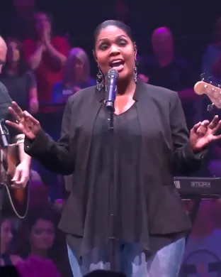 Cece Winans Lincoln